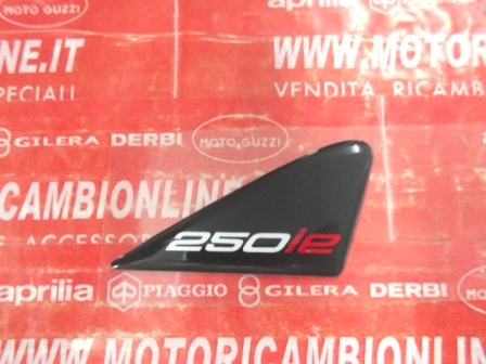 Decalco  250 IE Griglia Radiatore Aprilia Sport City codice AP8277765 entra per le applicazioni