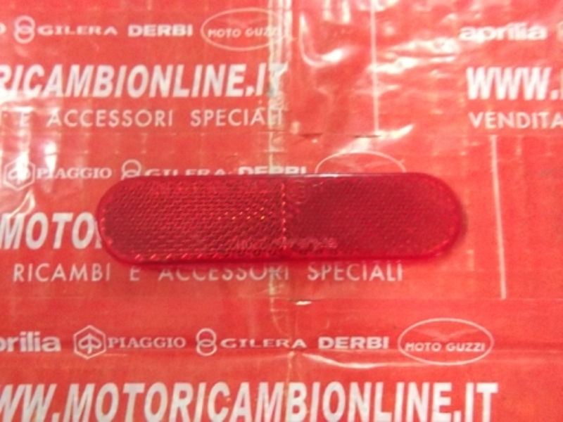 Catadiottro Posteriore codice originale Piaggio 58233R Entra Per Le Applicazioni