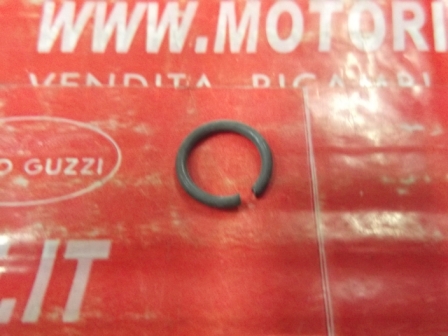 Anello Elastico per Moto Guzzi Codice GU90353009 Entra Per Le Applicazioni