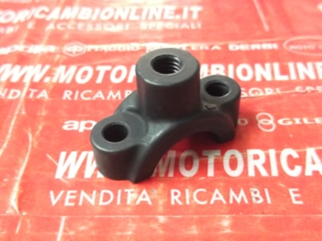 Cavallotto Sinistro Pompa Freno Posteriore Per Aprilia e Derbi Codice AP8213580 ex codice AP8213382