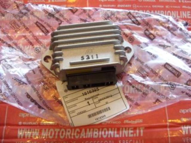 Regolatore Di Tensione  cod 1616395 Originale per Piaggio vespa PK e PX 3 FILI