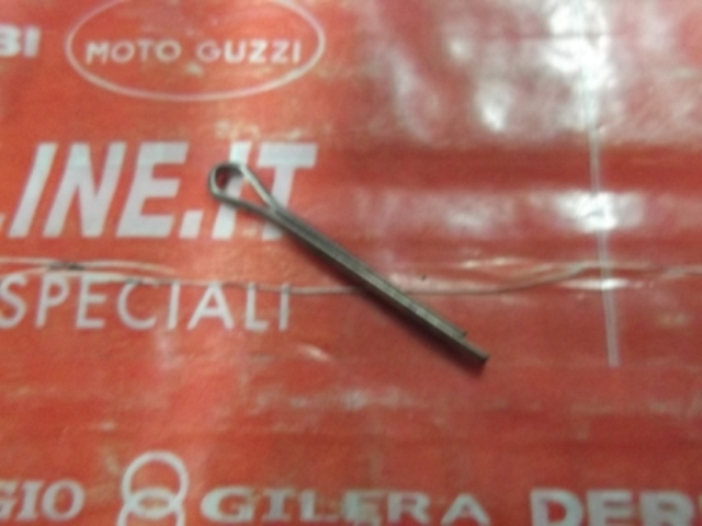 Copiglia 2 x 27 Per Moto Guzzi Codice GU95500227